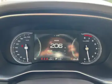 2019 Roewe RX8 с пробегом 123 000 км