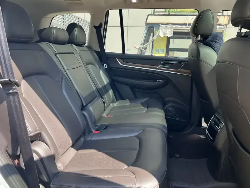 2019 Roewe RX8 с пробегом 123 000 км
