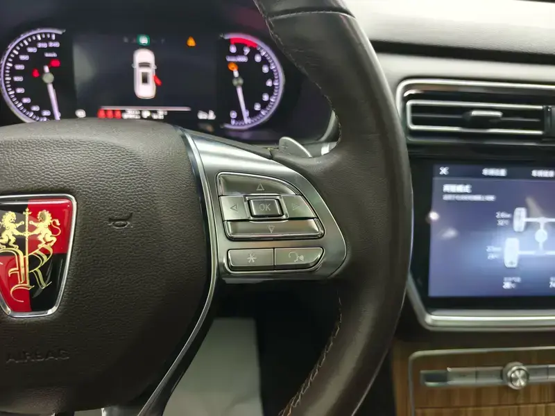 2019 Roewe RX8 с пробегом 87 000 км