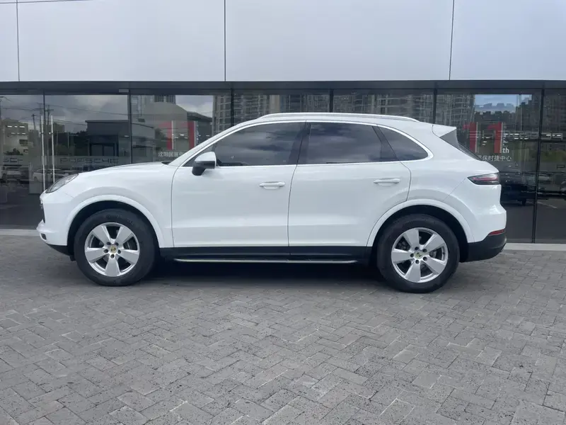 2019 Porsche Cayenne с пробегом 43 000 км