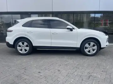 2019 Porsche Cayenne с пробегом 43 000 км