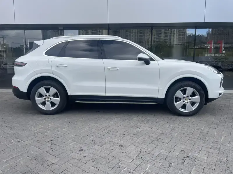 2019 Porsche Cayenne с пробегом 43 000 км
