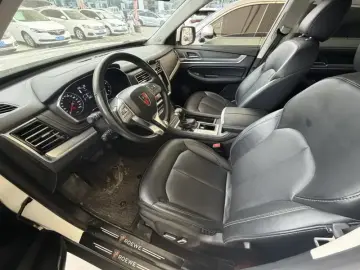 2019 Roewe RX8 с пробегом 26 000 км