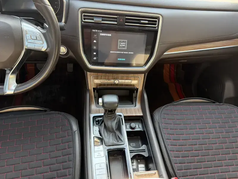 2019 Roewe RX8 с пробегом 60 000 км