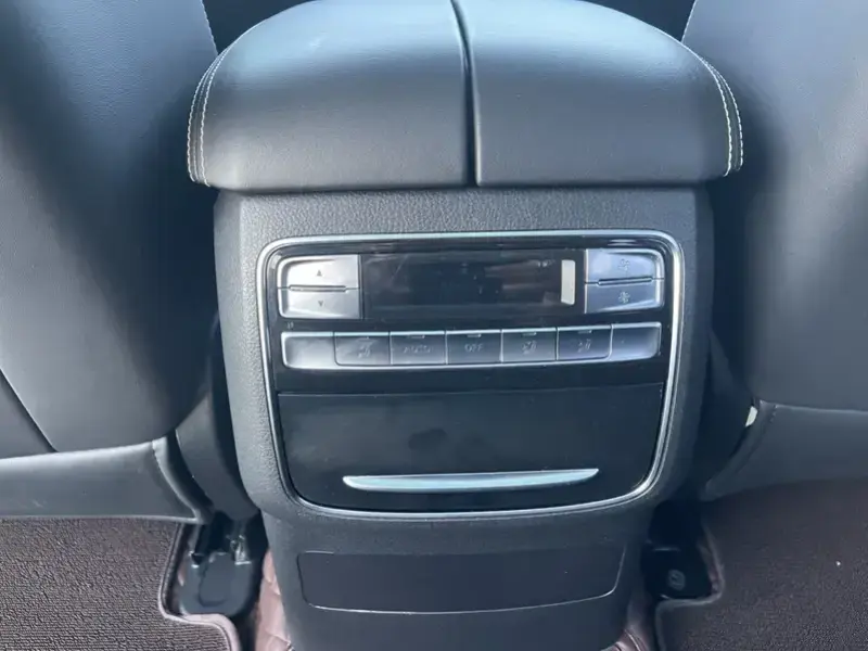 2019 Roewe RX8 с пробегом 29 000 км