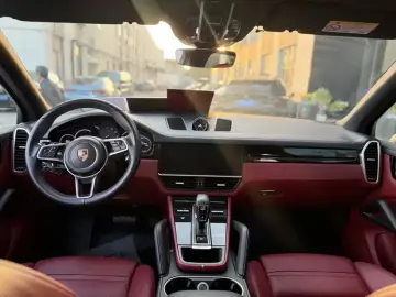 2019 Porsche Cayenne с пробегом 83 000 км