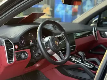 2019 Porsche Cayenne с пробегом 83 000 км