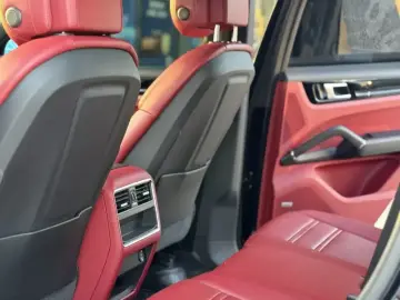 2019 Porsche Cayenne с пробегом 83 000 км