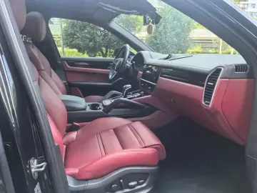 2022 Porsche Cayenne с пробегом 39 000 км