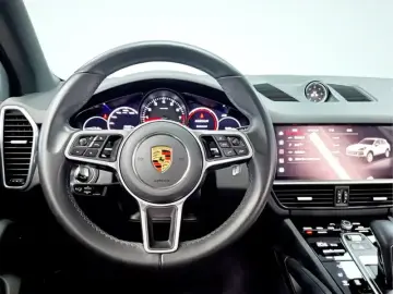 2019 Porsche Cayenne с пробегом 49 600 км