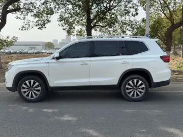 2019 Roewe RX8 с пробегом 50 000 км