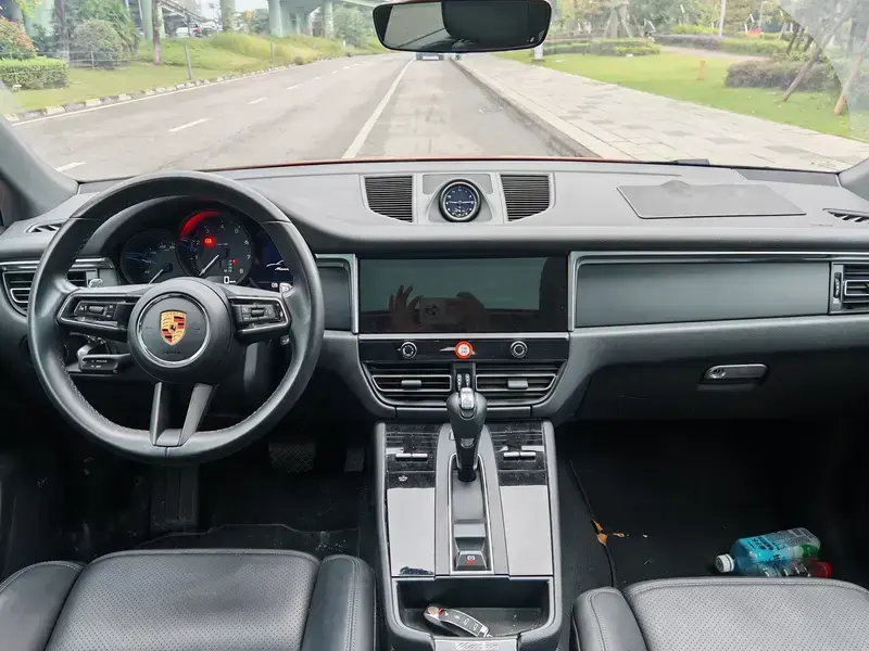2022 Porsche Macan с пробегом 53 000 км