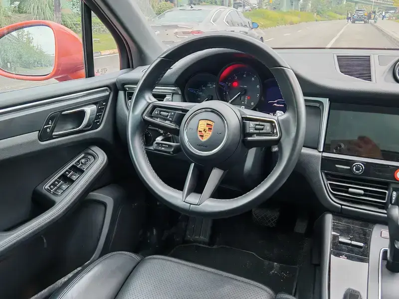 2022 Porsche Macan с пробегом 53 000 км