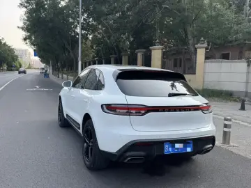 2023 Porsche Macan с пробегом 26 000 км