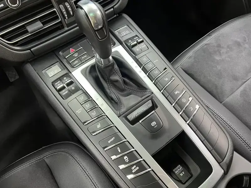 2021 Porsche Macan с пробегом 87 000 км