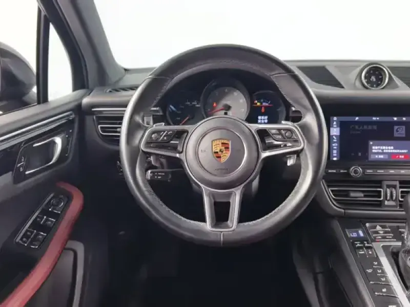 2021 Porsche Macan с пробегом 54 000 км