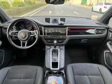2020 Porsche Macan с пробегом 140 000 км