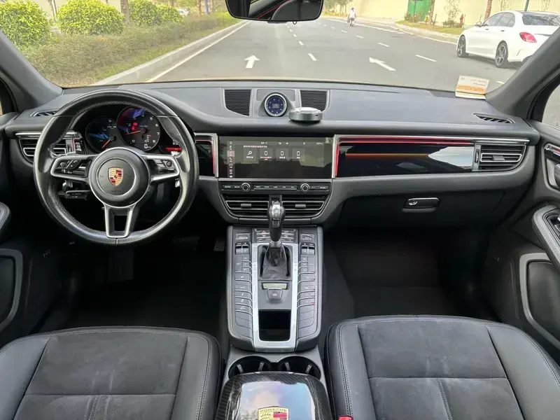 2020 Porsche Macan с пробегом 140 000 км