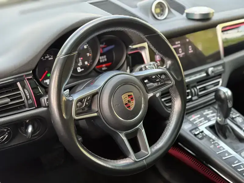2020 Porsche Macan с пробегом 140 000 км