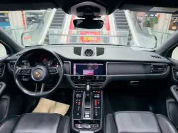 2023 Porsche Macan с пробегом 74 000 км