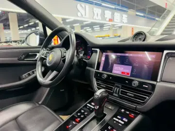 2023 Porsche Macan с пробегом 74 000 км