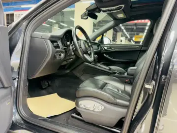 2023 Porsche Macan с пробегом 74 000 км