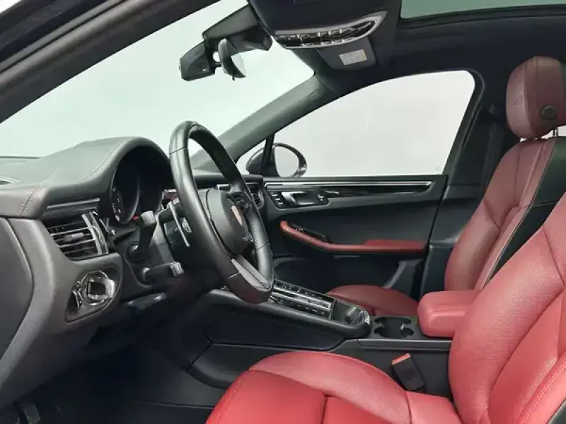 2022 Porsche Macan с пробегом 51 000 км