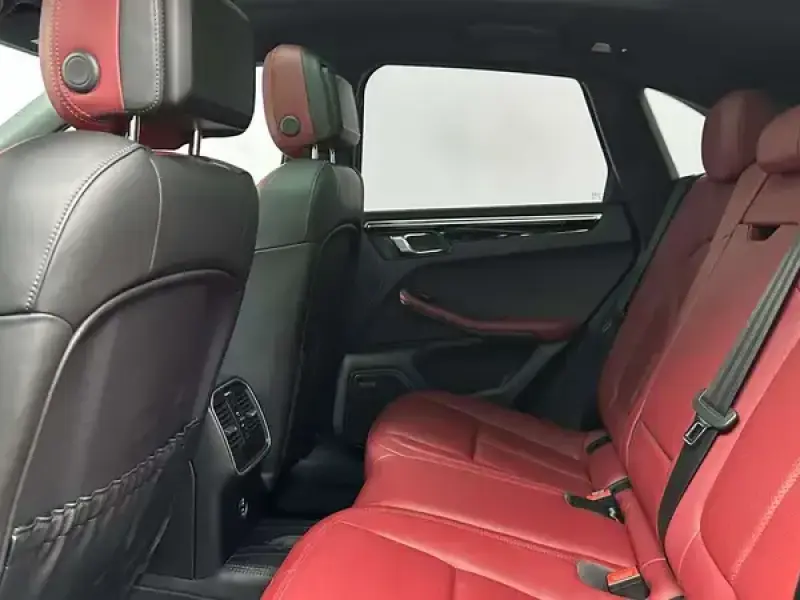 2022 Porsche Macan с пробегом 51 000 км