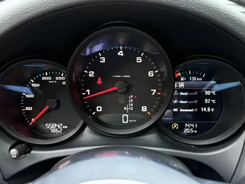 2020 Porsche Macan с пробегом 55 800 км
