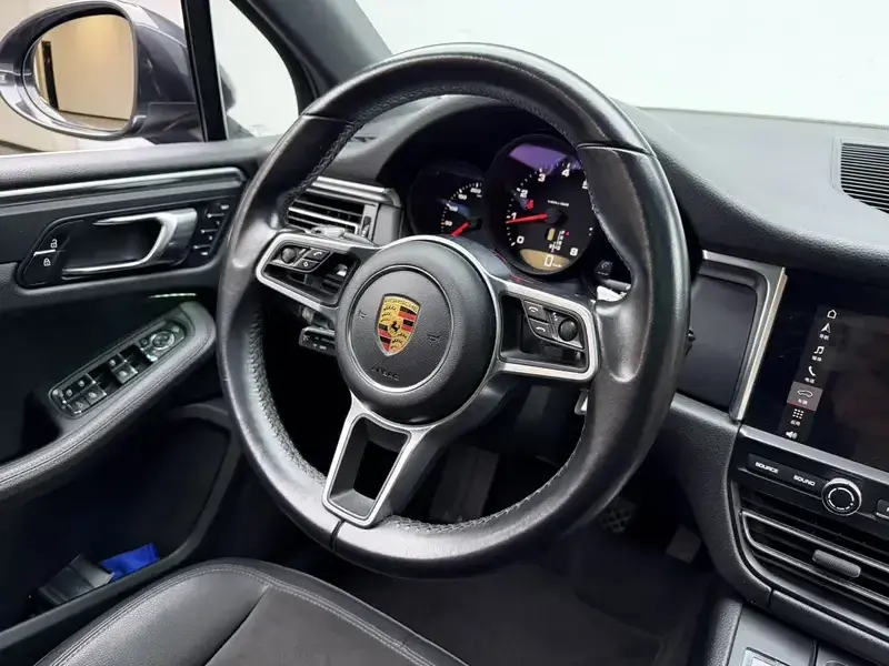 2020 Porsche Macan с пробегом 55 800 км