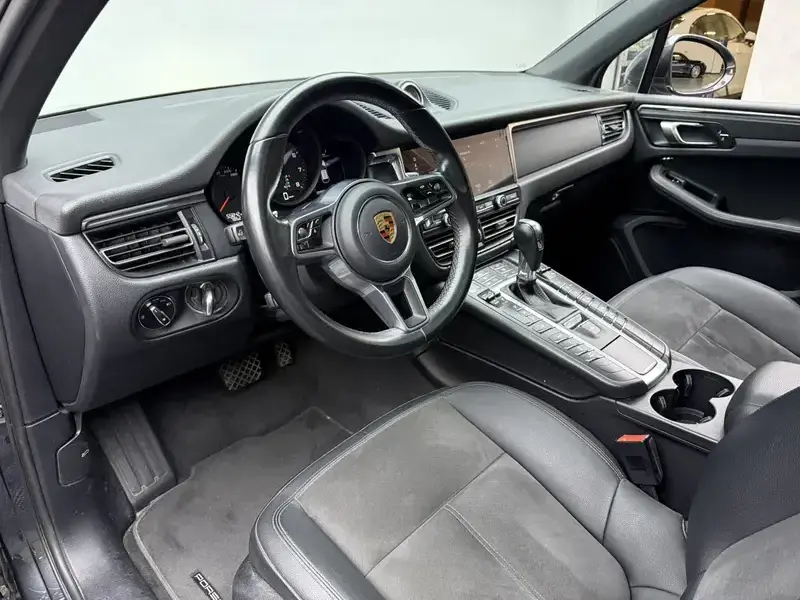 2020 Porsche Macan с пробегом 55 800 км