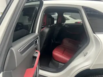 2023 Porsche Macan с пробегом 44 000 км