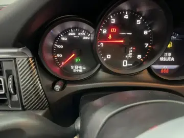 2020 Porsche Macan с пробегом 93 000 км