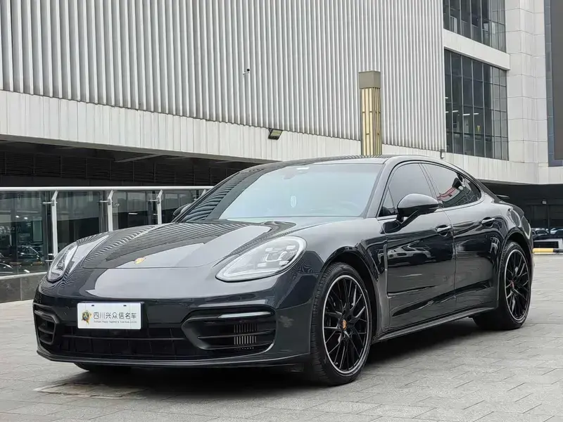 2023 Porsche Panamera с пробегом 46 000 км