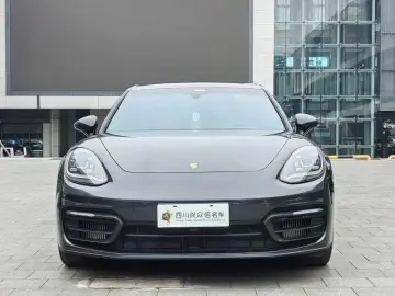 2023 Porsche Panamera с пробегом 46 000 км