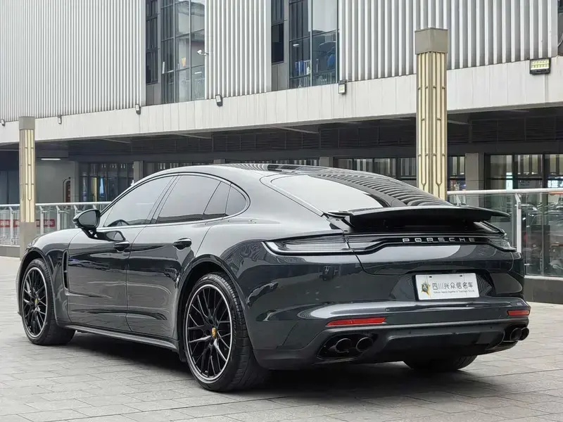 2023 Porsche Panamera с пробегом 46 000 км