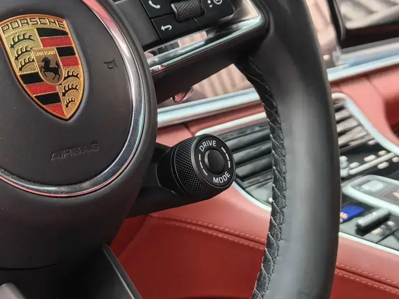 2023 Porsche Panamera с пробегом 46 000 км