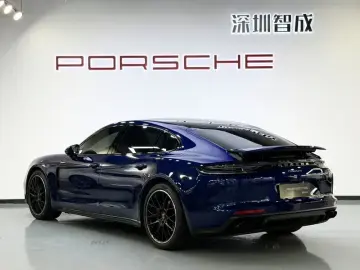 2022 Porsche Panamera с пробегом 28 000 км