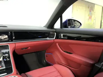 2022 Porsche Panamera с пробегом 28 000 км