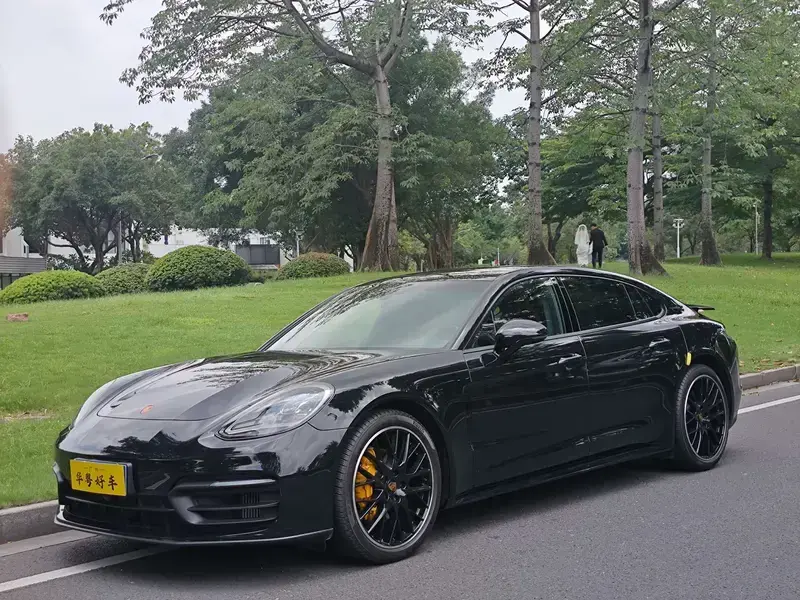2022 Porsche Panamera с пробегом 53 000 км