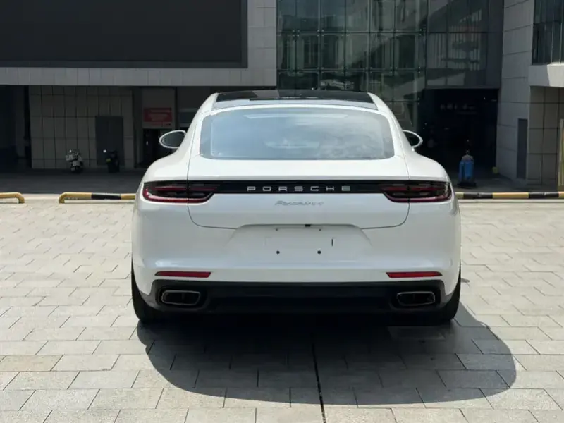 2019 Porsche Panamera с пробегом 103 000 км