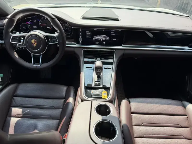 2019 Porsche Panamera с пробегом 103 000 км