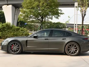 2022 Porsche Panamera с пробегом 51 000 км