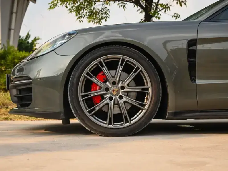 2022 Porsche Panamera с пробегом 51 000 км