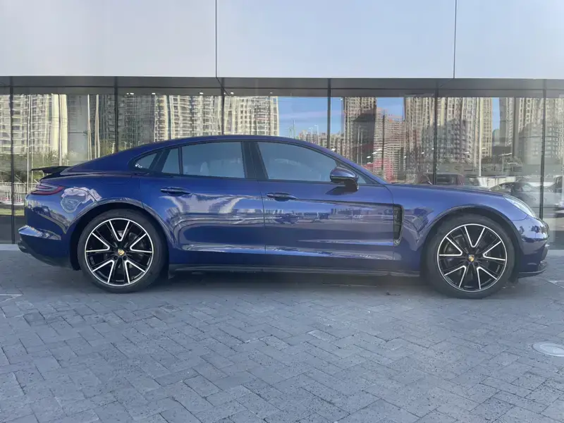 2019 Porsche Panamera с пробегом 41 000 км