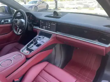 2019 Porsche Panamera с пробегом 41 000 км