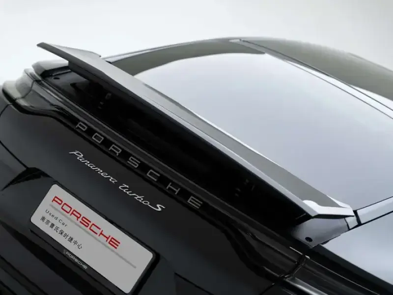 2022 Porsche Panamera с пробегом 83 000 км