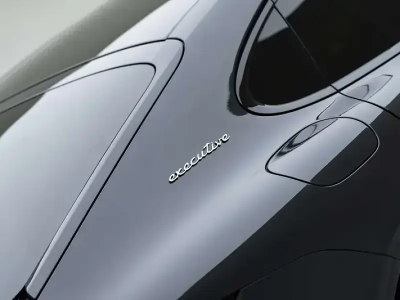 2022 Porsche Panamera с пробегом 83 000 км