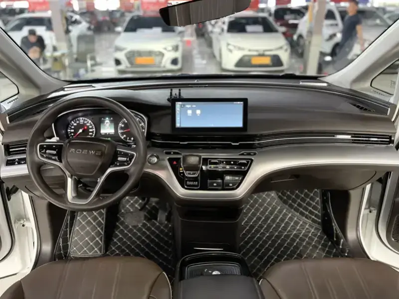 2023 Roewe iMAX8 с пробегом 70 000 км