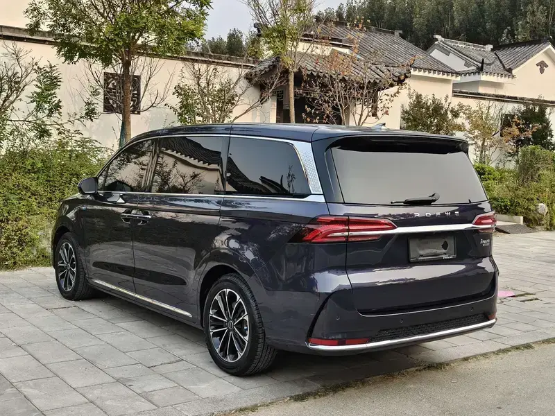 2021 Roewe iMAX8 с пробегом 74 000 км